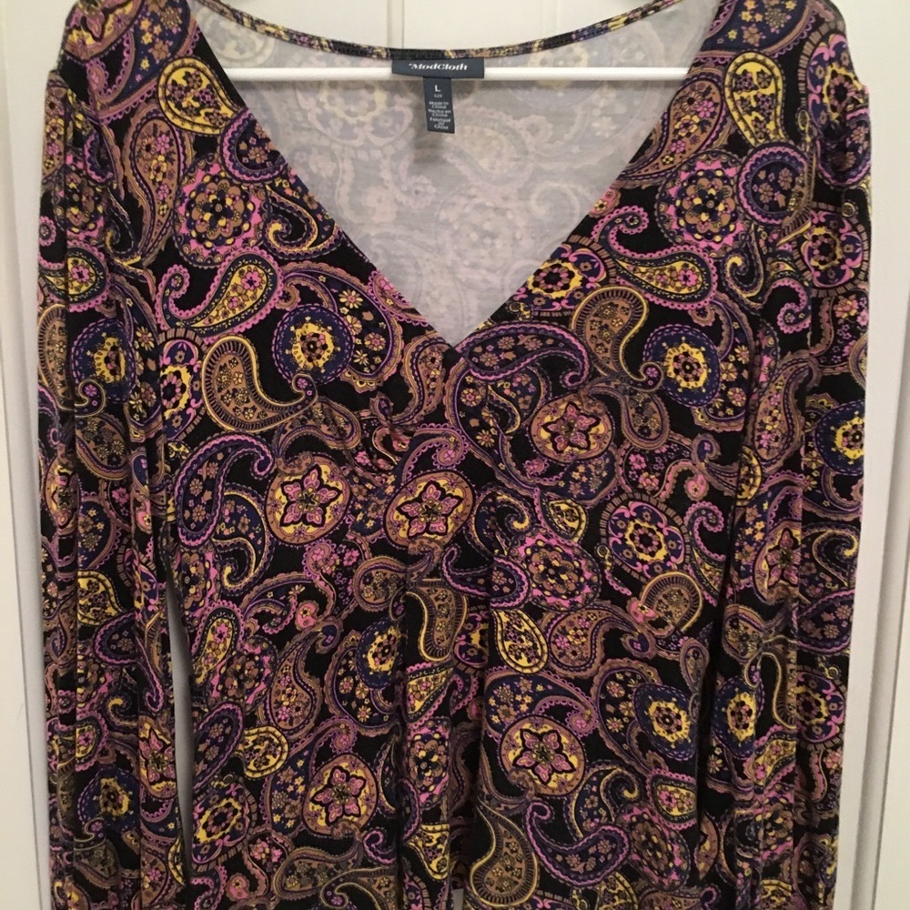 Paisley V-Neck peplum top